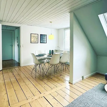 Apartment Modern For 6 In Center