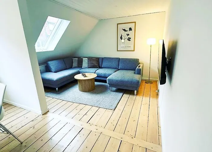 Modern For 6 In Center