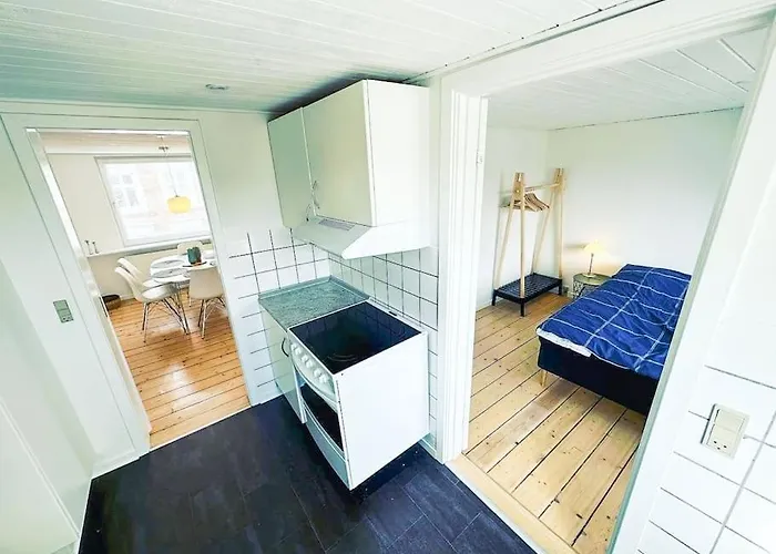 Modern For 6 In Center Lägenhet